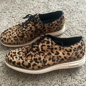 Cole Haan Original Grand Short Wing Tip Oxford women’s 7.5 LE EUC Leopard